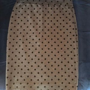 Polka dot fitted skirt